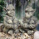 Gartentroll Magnesia 2Mod. GRAU-GRÜN sitzend L=30cm 33356